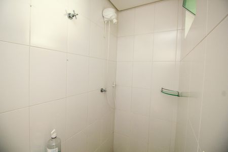 Casa à venda com 240m², 3 quartos e 4 vagasBanheiro da Garagem