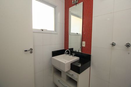 Casa à venda com 240m², 3 quartos e 4 vagasBanheiro da Suíte 3