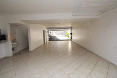 Casa à venda com 240m², 3 quartos e 4 vagasGaragem