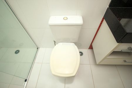 Casa à venda com 240m², 3 quartos e 4 vagasBanheiro da Suíte 2