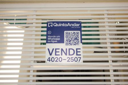 Casa à venda com 240m², 3 quartos e 4 vagasPlaca instalada em 21/03/2026 com o código WYNY-1413