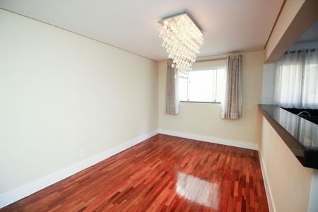 Casa à venda com 240m², 3 quartos e 4 vagasSala de Jantar