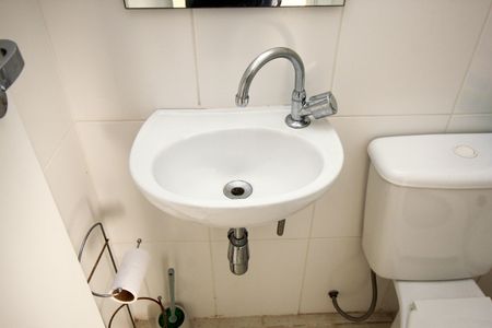 Casa à venda com 240m², 3 quartos e 4 vagasBanheiro da Garagem