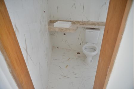 Casa à venda com 185m², 3 quartos e 4 vagasBanheiro da Suite1