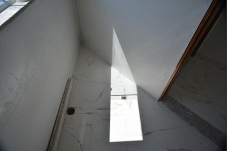 Área de Serviço de casa para alugar com 3 quartos, 185m² em Vila América, Santo André