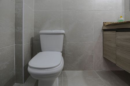 Apartamento para alugar com 60m², 2 quartos e 1 vaga Apartamento para alugar com 60m², 2 quartos e 1 vagaBanheiro