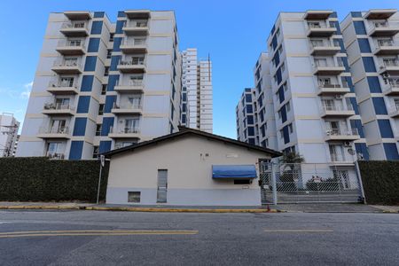 Apartamento para alugar com 60m², 2 quartos e 1 vaga Apartamento para alugar com 60m², 2 quartos e 1 vagaFachada