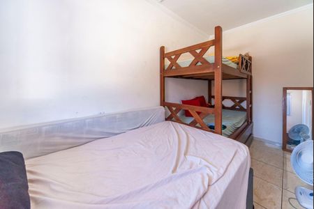 Casa à venda com 430m², 6 quartos e 2 vagas Casa à venda com 430m², 6 quartos e 2 vagasQuarto 2 casa 2