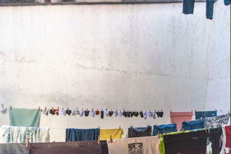 Casa à venda com 430m², 6 quartos e 2 vagas Casa à venda com 430m², 6 quartos e 2 vagasVista do Quarto 2