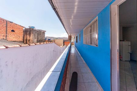 Casa à venda com 430m², 6 quartos e 2 vagas Casa à venda com 430m², 6 quartos e 2 vagasVaranda da casa 2