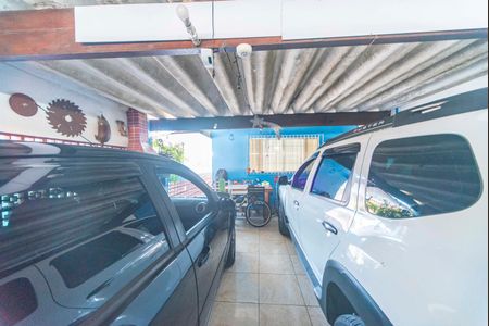 Casa à venda com 430m², 6 quartos e 2 vagas Casa à venda com 430m², 6 quartos e 2 vagasGaragem