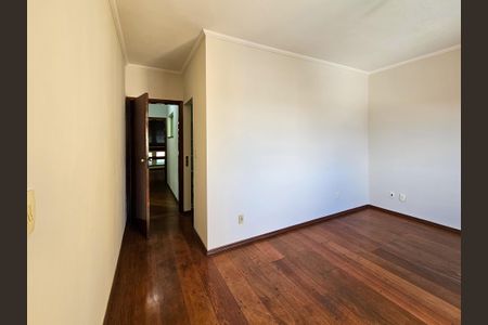 Casa para alugar com 405m², 3 quartos e 5 vagasSuíte