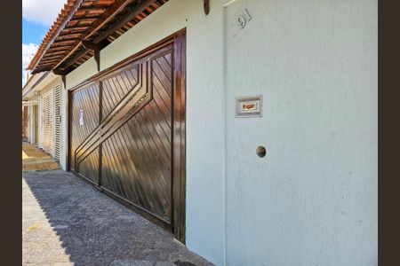 Casa para alugar com 405m², 3 quartos e 5 vagasFachada