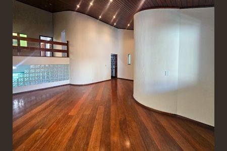 Casa para alugar com 405m², 3 quartos e 5 vagasSala