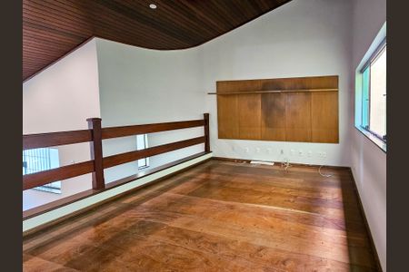 Casa para alugar com 405m², 3 quartos e 5 vagasSuíte