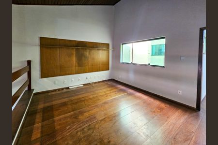 Casa para alugar com 405m², 3 quartos e 5 vagasSuíte