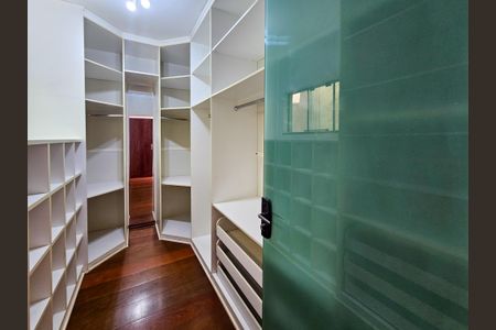 Casa para alugar com 405m², 3 quartos e 5 vagasCloset da Suíte