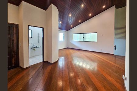 Casa para alugar com 405m², 3 quartos e 5 vagasSala