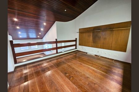 Casa para alugar com 405m², 3 quartos e 5 vagasSuíte