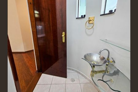 Casa para alugar com 405m², 3 quartos e 5 vagasBanheiro da Suíte 