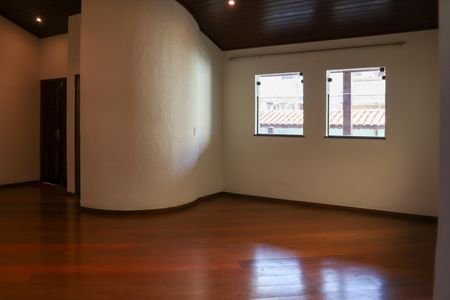 Casa para alugar com 405m², 3 quartos e 5 vagasSala