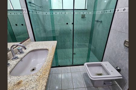 Casa para alugar com 405m², 3 quartos e 5 vagasBanheiro social