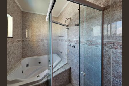 Casa para alugar com 405m², 3 quartos e 5 vagasBanheiro da Suíte 2