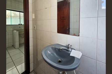 Casa para alugar com 405m², 3 quartos e 5 vagasBanheiro de Serviço