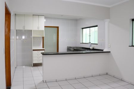 Casa para alugar com 405m², 3 quartos e 5 vagasCozinha