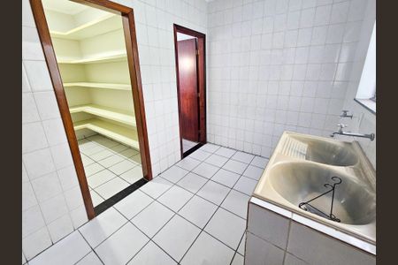 Casa para alugar com 405m², 3 quartos e 5 vagasÁrea de serviço