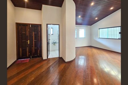 Sala de casa para alugar com 3 quartos, 405m² em Vila Camilópolis, Santo André