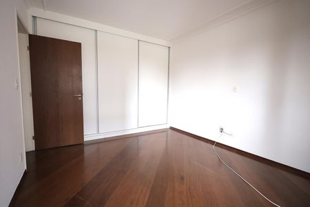 Apartamento para alugar com 130m², 3 quartos e 2 vagasQuarto 3