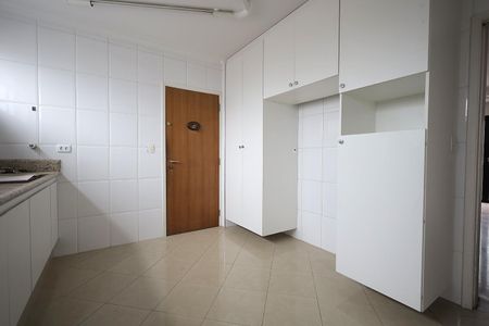 Apartamento para alugar com 130m², 3 quartos e 2 vagasCozinha