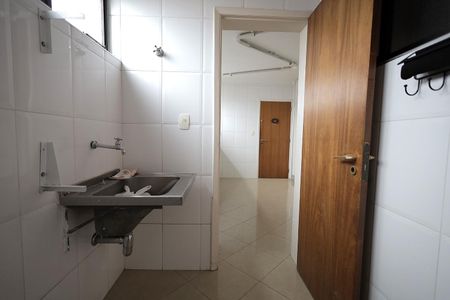 Apartamento para alugar com 130m², 3 quartos e 2 vagasÁrea de Serviço