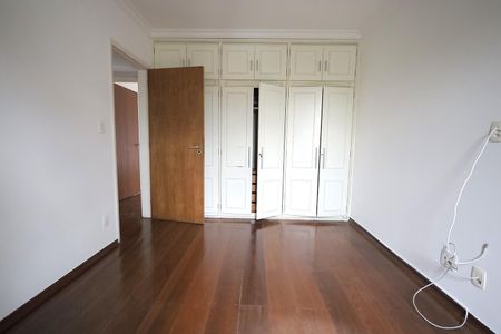 Apartamento para alugar com 130m², 3 quartos e 2 vagasQuarto 2