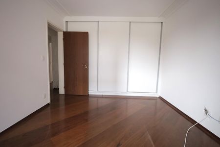 Apartamento para alugar com 130m², 3 quartos e 2 vagasQuarto 3