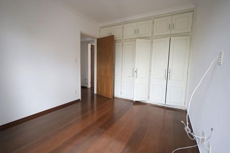 Apartamento para alugar com 130m², 3 quartos e 2 vagasQuarto 2
