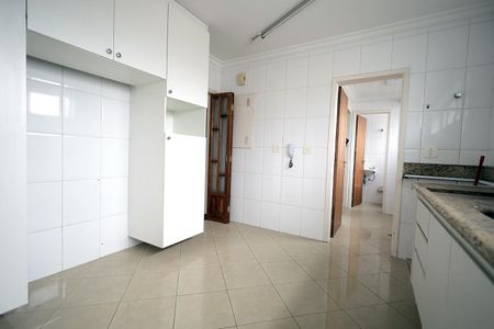 Apartamento para alugar com 130m², 3 quartos e 2 vagasCozinha