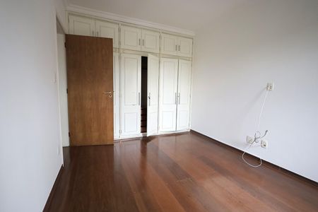 Apartamento para alugar com 130m², 3 quartos e 2 vagasQuarto 2