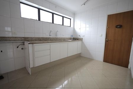 Apartamento para alugar com 130m², 3 quartos e 2 vagasCozinha