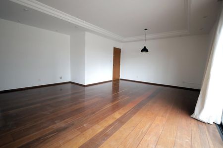 Sala de apartamento para alugar com 3 quartos, 130m² em Vila Assunção, Santo André