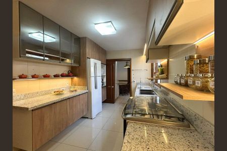 Cozinha de apartamento para alugar com 5 quartos, 280m² em Petrópolis, Porto Alegre