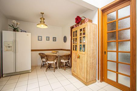 Cozinha de apartamento para alugar com 5 quartos, 280m² em Petrópolis, Porto Alegre