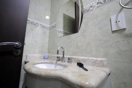 Casa à venda com 277m², 3 quartos e 6 vagasBanheiro Quarto Suíte 2