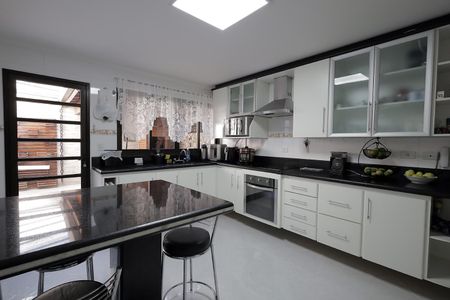 Casa à venda com 277m², 3 quartos e 6 vagasCozinha