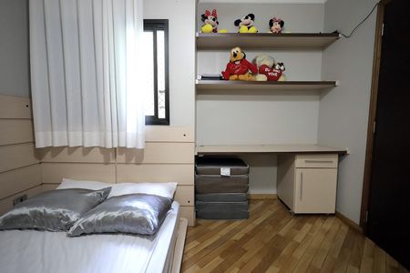 Casa à venda com 277m², 3 quartos e 6 vagasQuarto Suíte 2