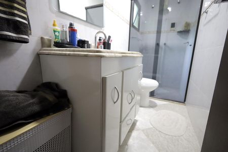 Casa à venda com 277m², 3 quartos e 6 vagasBanheiro Quarto Suíte 1