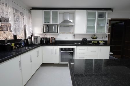 Casa à venda com 277m², 3 quartos e 6 vagasCozinha
