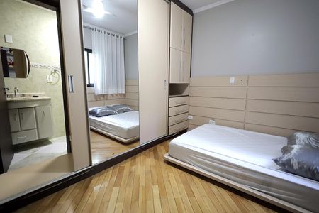 Casa à venda com 277m², 3 quartos e 6 vagasQuarto Suíte 2