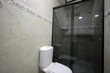 Casa à venda com 277m², 3 quartos e 6 vagasBanheiro Quarto Suíte 2